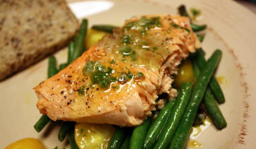 Baked Salmon With Tomato, Green Beans & Grains.jpg