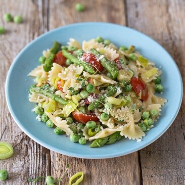 Pasta Primavera With Asparagus & Peas.jpg