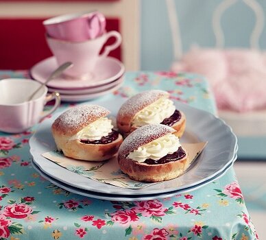 Cream Buns.jpg